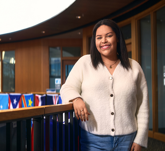 photos individuelles de deux femmes professionnelles